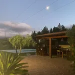Semesterbostad Noravilla Con Piscina Fra Mare E Montagne *