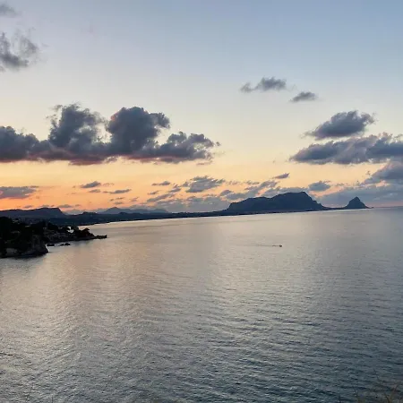 Noravilla Con Piscina Fra Mare E Montagne Casa vacanze