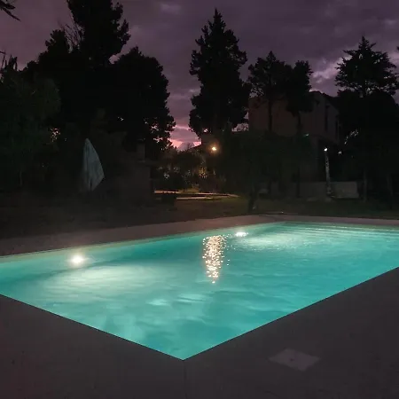Noravilla Con Piscina Fra Mare E Montagne Casa vacanze *